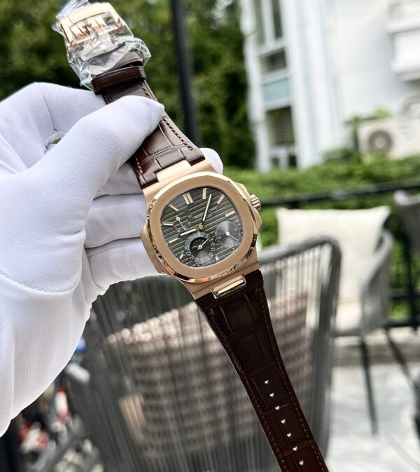 Best Fake Patek Philippe Nautilus 5712 Rose Gold Replica Watch Leather Strap Factory GR 40mm - Top Watch