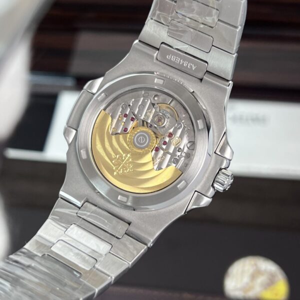 Replica Patek Philippe Nautilus 5723 Replica 1:1 Watch Gray Dial Blue Diamond 40mm - Top Watch - Image 7