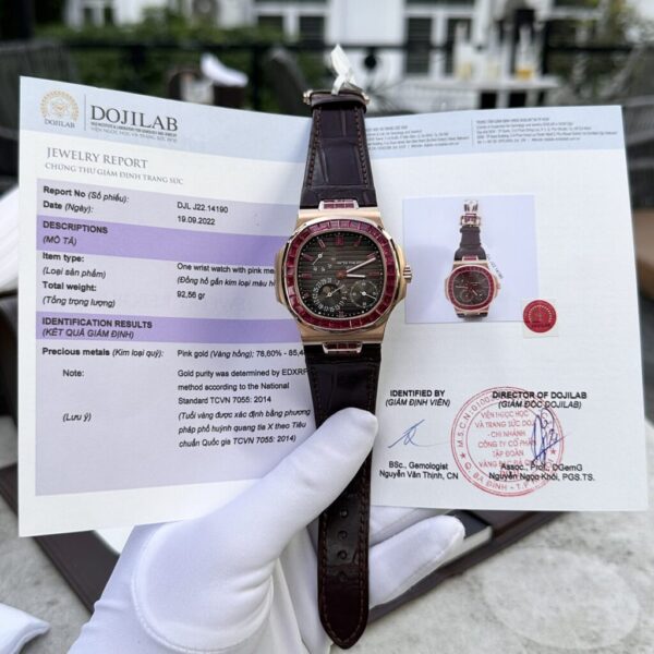 Swiss 1:1 Patek Philippe Nautilus 5724 Gold Wrapped With Ruby Replica Watch 40mm - Top Watch