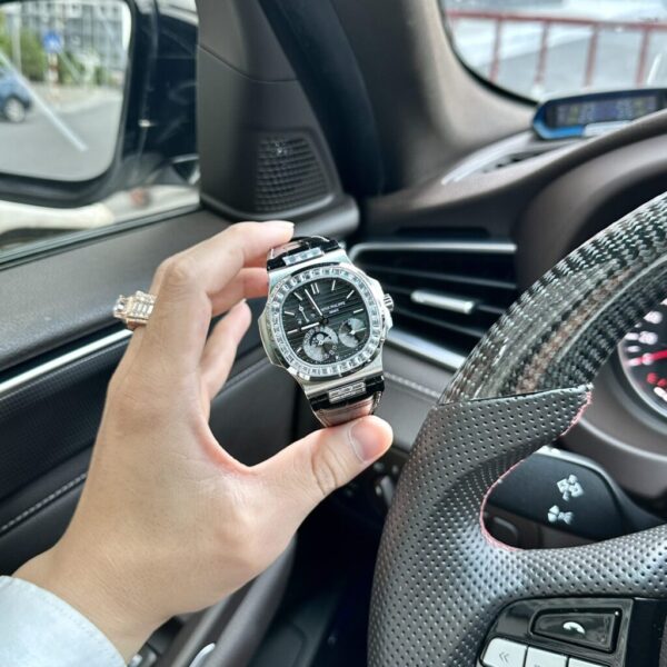 Replica Patek Philippe Nautilus 5724G Replica Watch Grey Dial With Stone Bezel 40mm - Top Watch - Image 2