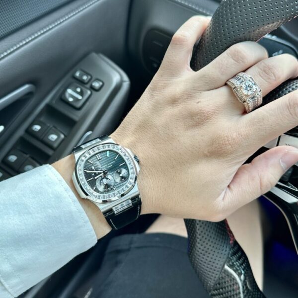 Replica Patek Philippe Nautilus 5724G Replica Watch Grey Dial With Stone Bezel 40mm - Top Watch - Image 8