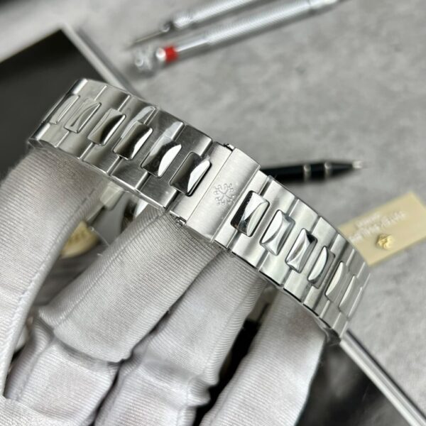Replica Patek Philippe Nautilus 5726 Replica 11 Watch Blue Purple Dial PPF V2 40.5mm - Top Watch - Image 9