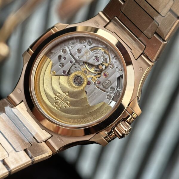 Swiss 1:1 Patek Philippe Nautilus 7118 Replica 1:1 Watch Rose Gold 3K Factory 35.2mm - Top Watch - Image 4