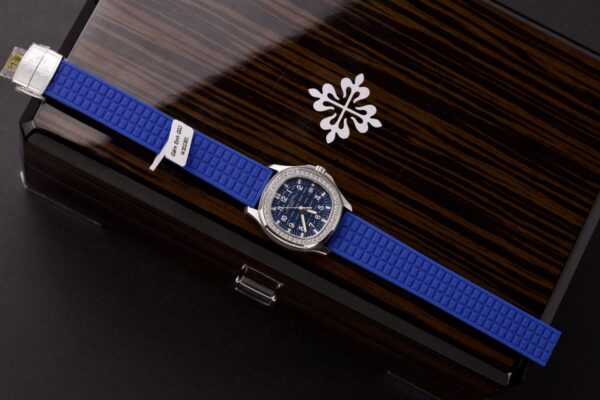 Best Fake Patek Philippe Rep 11 Watch Aquanaut 5067 Moissanite Diamond Grade Blue Quartz Movement 35.6mm - Top Watch - Image 2