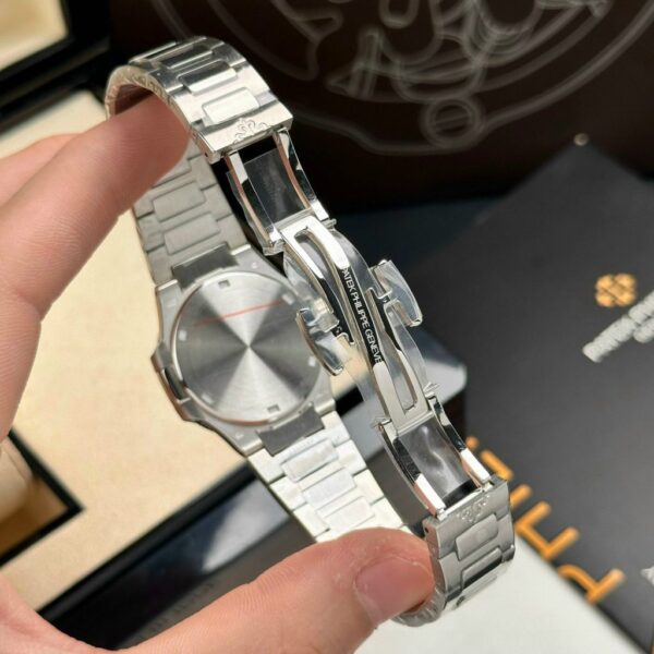 Swiss 1:1 Patek Philippe Replica 1:1 Watch Nautilus 7010 Highest Quality for Women 32mm - Top Watch - Image 9