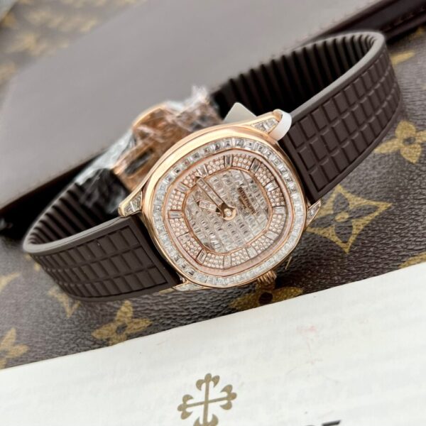 Best Fake Patek Philippe Replica 1:1 Watch Aquanaut 5062 Gold Wrapped Moissanite Diamond 35.6mm - Top Watch