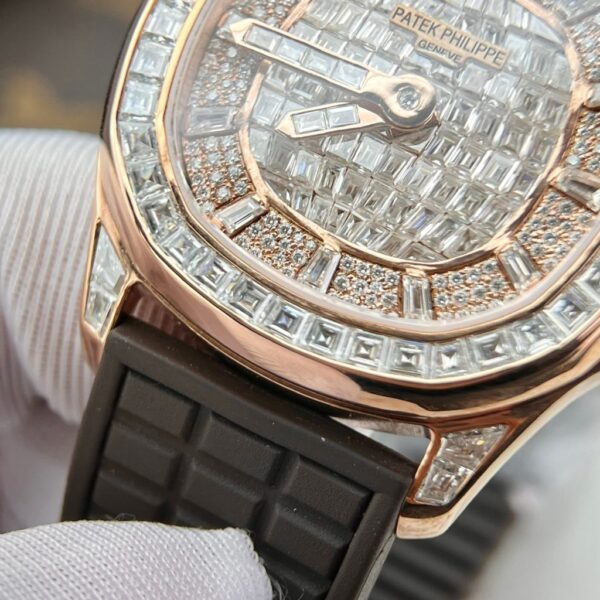 Best Fake Patek Philippe Replica 1:1 Watch Aquanaut 5062 Gold Wrapped Moissanite Diamond 35.6mm - Top Watch - Image 4