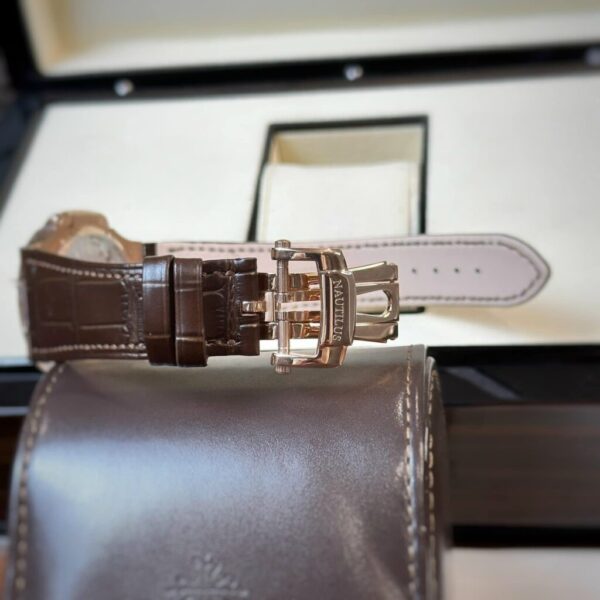 Replica Patek Philippe Replica 1:1 Watch Nautilus 5712 Chocolate Dial Leather Strap GR Factory 40mm - Top Watch - Image 6