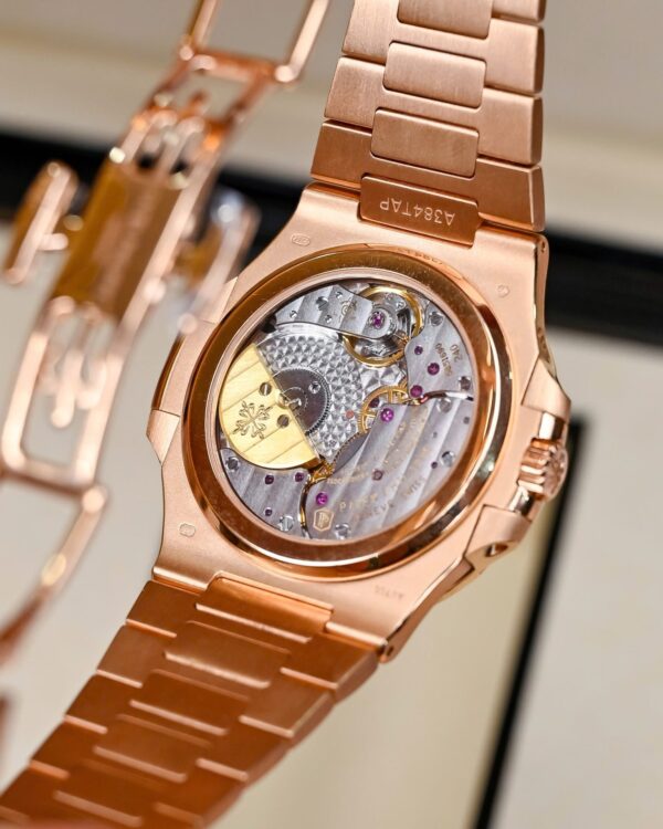 Swiss 1:1 Patek Philippe Replica 1:1 Watch Nautilus 5712R 18K Solid Gold 40mm - Top Watch - Image 4