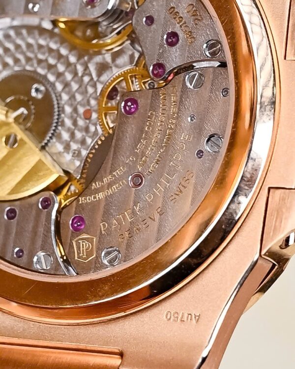 Swiss 1:1 Patek Philippe Replica 1:1 Watch Nautilus 5712R 18K Solid Gold 40mm - Top Watch - Image 6