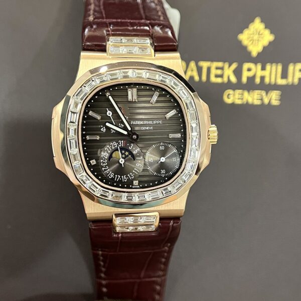Best Fake Patek Philippe Replica 1:1 Watch Nautilus 5724 18K Solid Gold With Natural Diamonds 40mm - Top Watch - Image 2