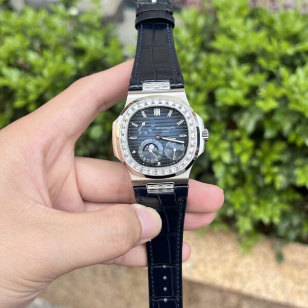 Best Fake Patek Philippe Replica 1:1 Watch Nautilus 5724G Blue Dial Full Set GR Factory 40mm - Top Watch - Image 3