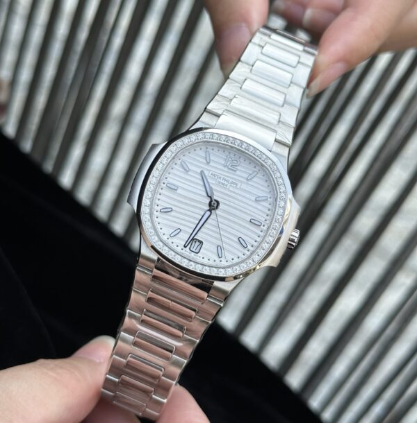 Swiss 1:1 Patek Philippe Replica 11 Watch Nautilus 7118 White With Diamond Bezel Factory 3K 35.2mm - Top Watch