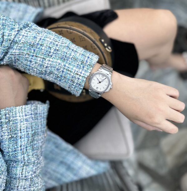 Swiss 1:1 Patek Philippe Replica 11 Watch Nautilus 7118 White With Diamond Bezel Factory 3K 35.2mm - Top Watch - 图片 6