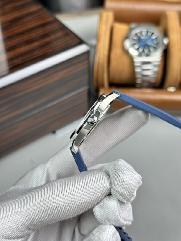 Swiss 1:1 Patek Philippe Replica Watch Aquanaut 5067A Blue Dial With Stone Benzene PPF 35.6mm - Top Watch - Image 4
