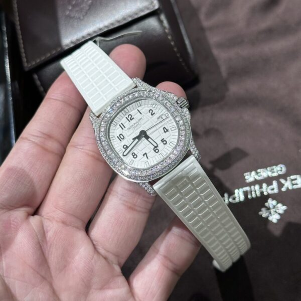 Replica Patek Philippe Replica 11 Watch Aquanaut 5069G With Moissanite Diamond 35.6mm - Top Watch - Image 5