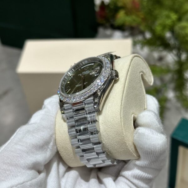 Swiss 1:1 Rolex Day-Date 228236 Moissanite Green Dial Replica Watch 168gram GM V3 40mm - Top Watch - Image 4