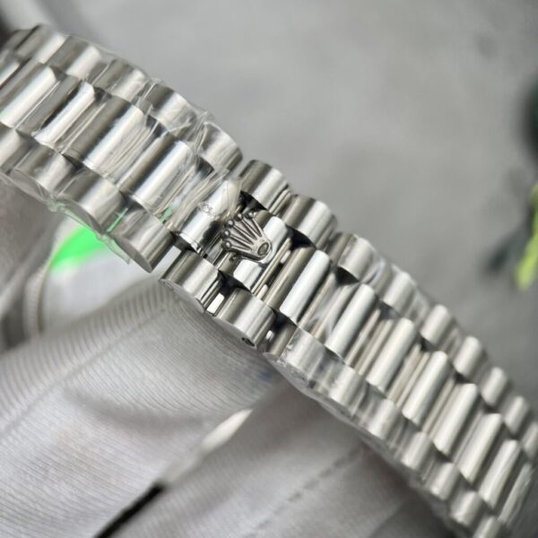 Swiss 1:1 Rolex Day-Date Best Fake Replica Watch Full Swarovski Crystal 40mm - Top Watch - Image 7