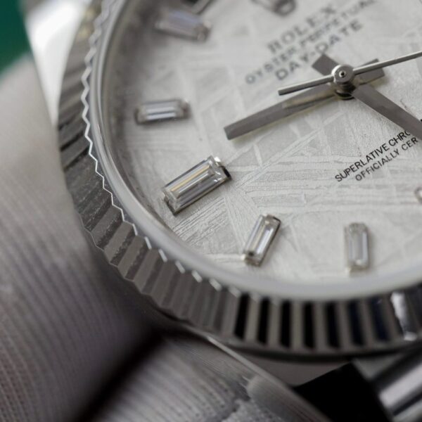 Best Fake Rolex Day-Date Độ Mặt Số Thiên Thạch Cọc Số Moissanite Replica GM 40mm - Top Watch - Image 7