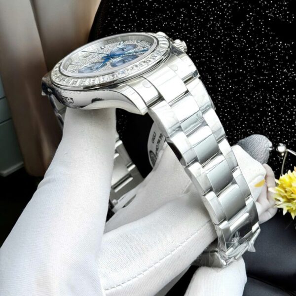Swiss 1:1 Rolex Daytona Replica Watch Custom Moissanite Diamonds Baguette Hong Kong 40mm - Top Watch - Image 4