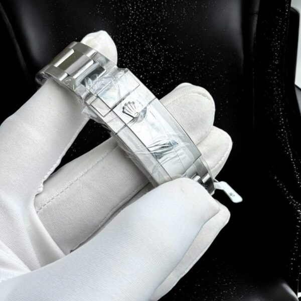 Swiss 1:1 Rolex Daytona Replica Watch Custom Moissanite Diamonds Baguette Hong Kong 40mm - Top Watch - Image 6