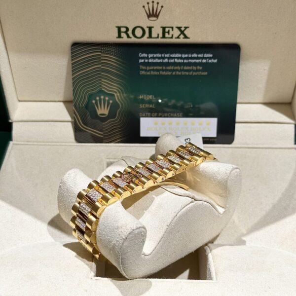 Replica Rolex Rep 11 Watch DateJust Women's 18K Gold Wrapped With Moissanite Diamonds 31mm - Top Watch - Image 7