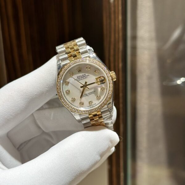 Swiss 1:1 Rolex Replica 11 Watch DateJust Mother of Pearl Dial With Diamonds EW 31mm - Top Watch - Image 2
