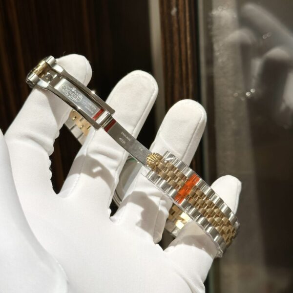 Swiss 1:1 Rolex Replica 11 Watch DateJust Mother of Pearl Dial With Diamonds EW 31mm - Top Watch - Image 6