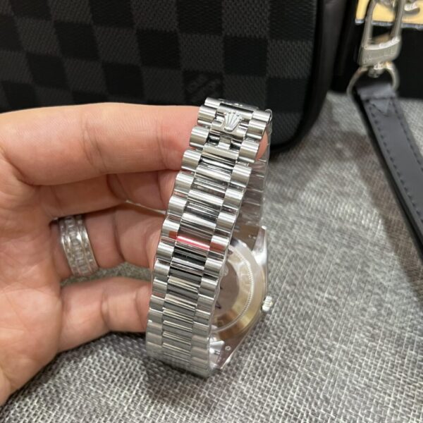 Best Fake Rolex Replica 1:1 Watch Day-Date 228236 Black Dial With Stone Number GM Factory 40mm - Top Watch - Image 8