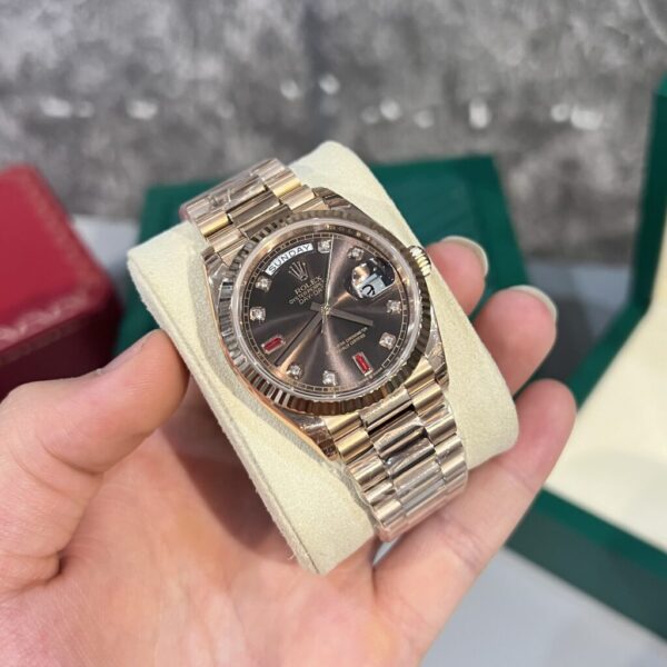 Best Fake Rolex Replica 1:1 Watch Day-Date Chocolate Dial With Ruby Numbers 36/40mm - Top Watch - Image 2