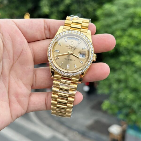 Replica Rolex Replica 11 Watch Day-Date Gold Wrapped Moissanite Diamonds GM Factory 40mm - Top Watch - Image 4