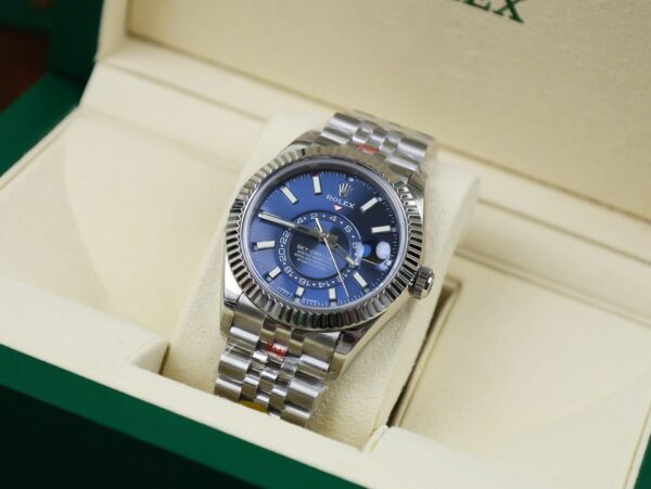 Swiss 1:1 Rolex Replica 1:1 Watch Sky Dweller Blue Dial Jubilee Strap 42mm - Top Watch - Image 3