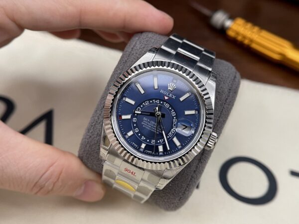 Replica Rolex Replica 11 Watch Sky-Dweller 326934 Noob Factory Blue Dial Metal Strap 42mm - Top Watch - Image 2