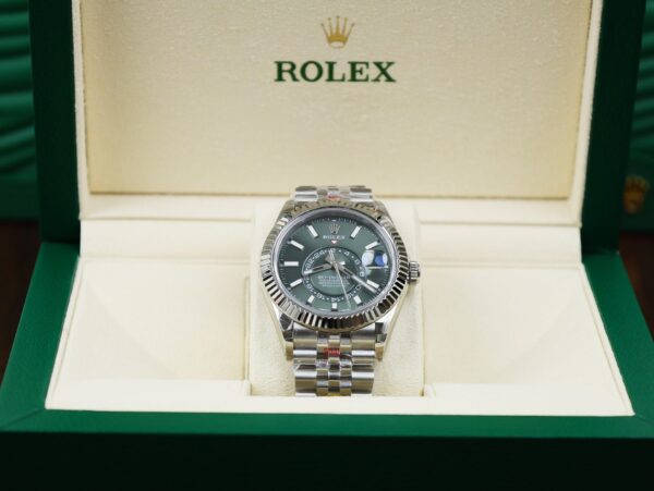 Best Fake Rolex Replica 1:1 Watch Sky Dweller Green Dial Jubilee Strap 42mm - Top Watch - Image 2