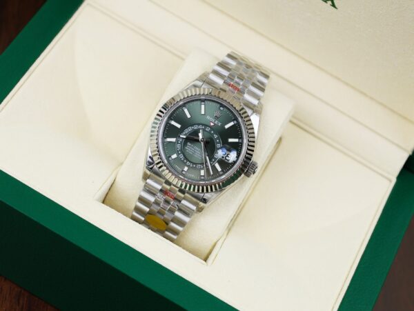Best Fake Rolex Replica 1:1 Watch Sky Dweller Green Dial Jubilee Strap 42mm - Top Watch - Image 3