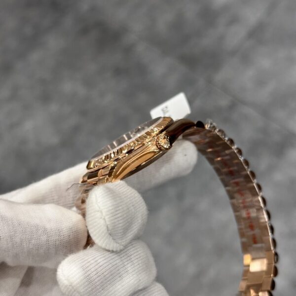 Swiss 1:1 Rolex Replica Watch DateJust 228235 18K Gold Wrapped GM V2 158gram 40mm - Top Watch - Image 6