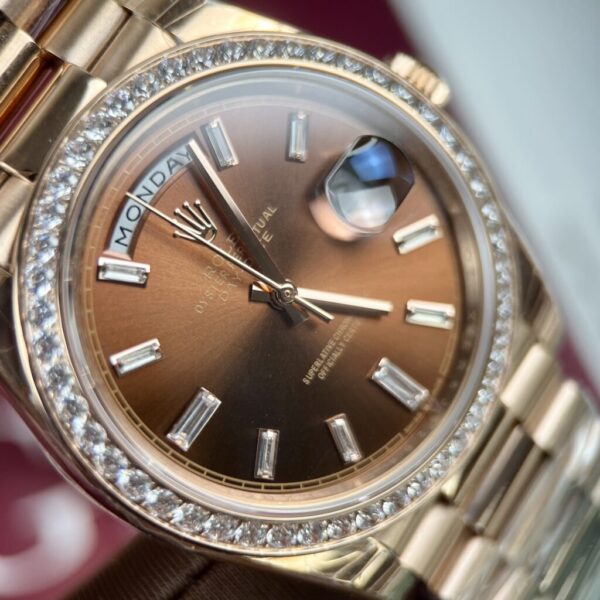 Best Fake Rolex Replica Watch Day-Date Men's Chocolate Dial Diamond Bezel EW Factory 40mm - Top Watch - Image 4