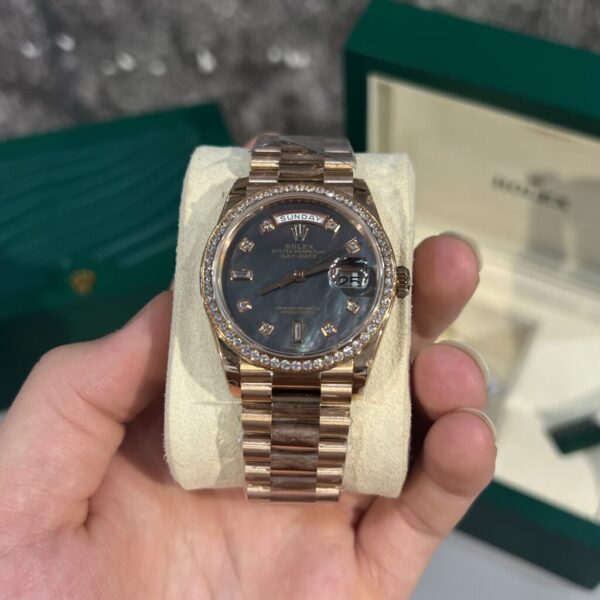 Replica Rolex Replica Watch Day-Date Purple Mother-of-Pearl Dial With Stone Bezel 40mm - Top Watch - Image 2
