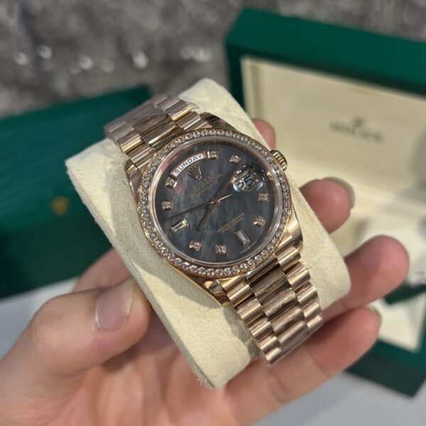 Replica Rolex Replica Watch Day-Date Purple Mother-of-Pearl Dial With Stone Bezel 40mm - Top Watch - Image 4