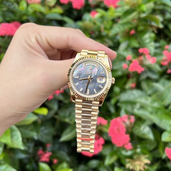 Swiss 1:1 Rolex Replica Watch Day-Date Purple Mother of Pearl Dial Yellow Gold 40mm - Top Watch - 图片 3