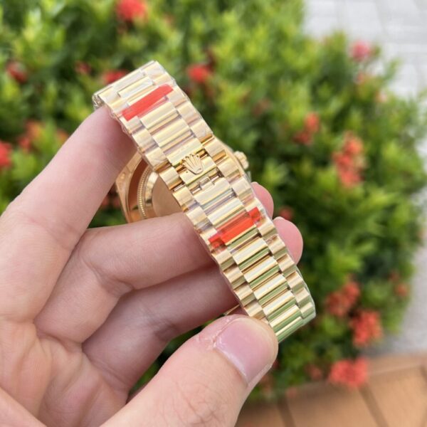 Swiss 1:1 Rolex Replica Watch Day-Date Purple Mother of Pearl Dial Yellow Gold 40mm - Top Watch - 图片 6