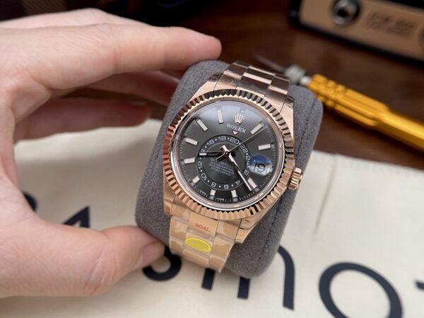 Swiss 1:1 Rolex Sky-Dweller 326935 Replica 1:1 Watch Noob Factory Gray Dial 42mm - Top Watch - Image 4
