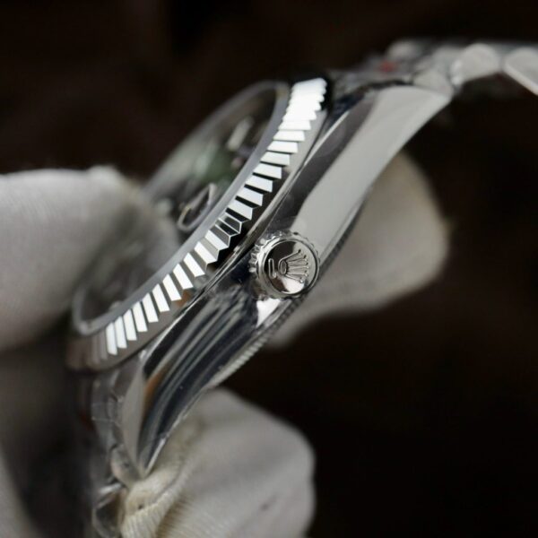 Best Fake Rolex Sky-Dweller Rep 11 Watch Black Dial Jubilee Strap Highest Quality 42mm - Top Watch - Image 7